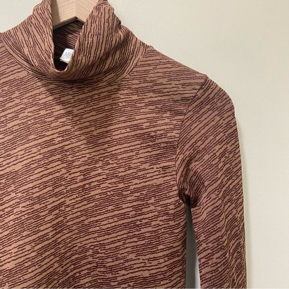 Athleta Flurry Seamless Turtleneck sz S - Picture 8 of 8